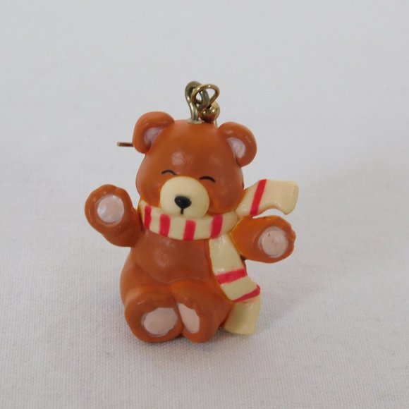 Teddy Bear Earrings Wearing Candy Cane Scarf Christmas Vintage Small Resin Brown - Picture 7 of 12